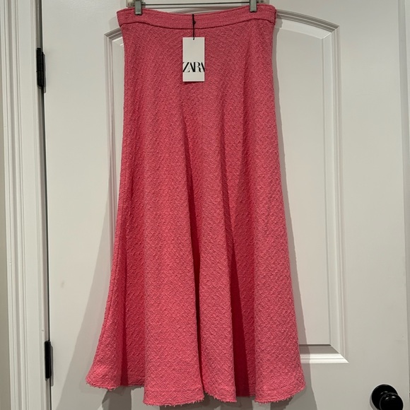 **NWT** Zara Tweed Textured Skirt - Picture 2 of 8